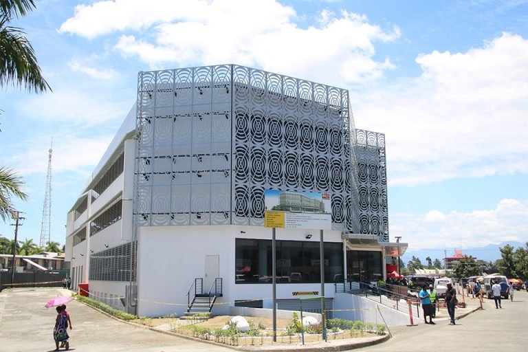 DEPUTY PRIME MINISTER SAM BASIL COMMISSIONS K26. 5 MILLION GOBE HAUS AND HEAP PRAISE ON MRDC’S MANAGEMENT