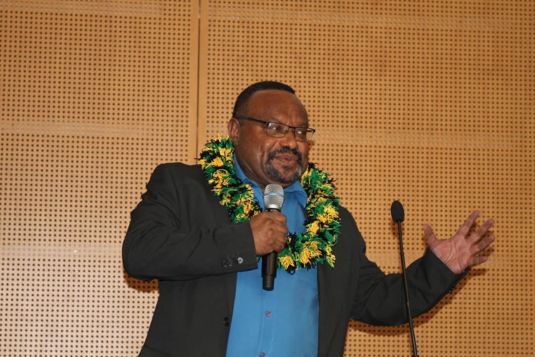 MRDC Managing Director Augustine Mano during his presentation at the UPNG Enga Students Association Motivational Night. Images Supplied by MRDC Media