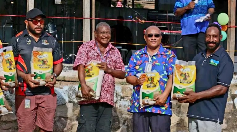 Rigo Rice and North Lakes Estate Donate K30,000 to Tubusereia Primary School